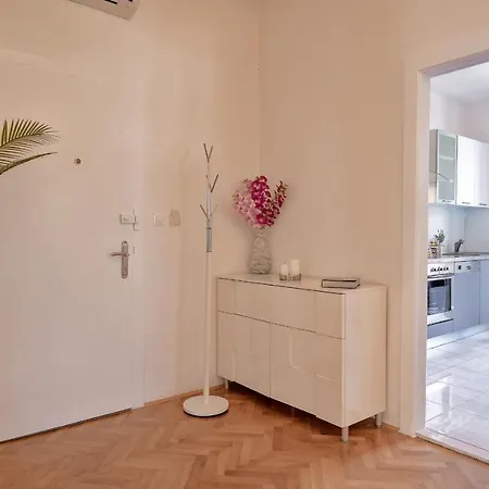 Palomar Luxury شقة سبليت