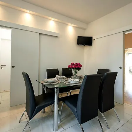 Palomar Luxury سبليت