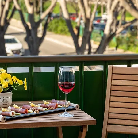 Palomar Luxury سبليت